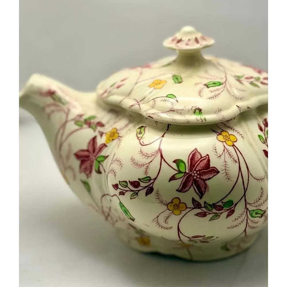 Taylor Smith & Taylor Chelsea Chintz Teapot w/ Lid Vogue 1940s Vintage USA